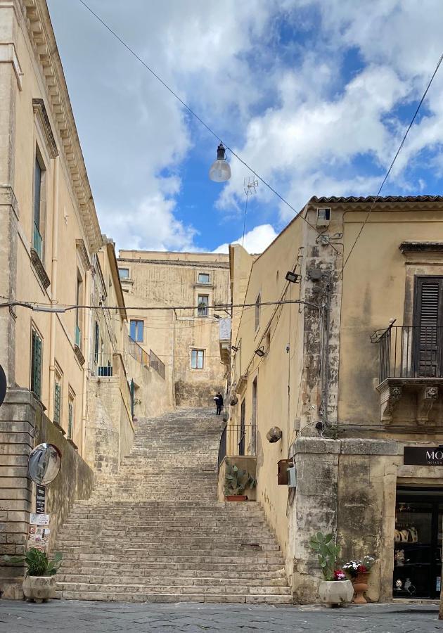Rossaroll Holiday Houses Noto Esterno foto