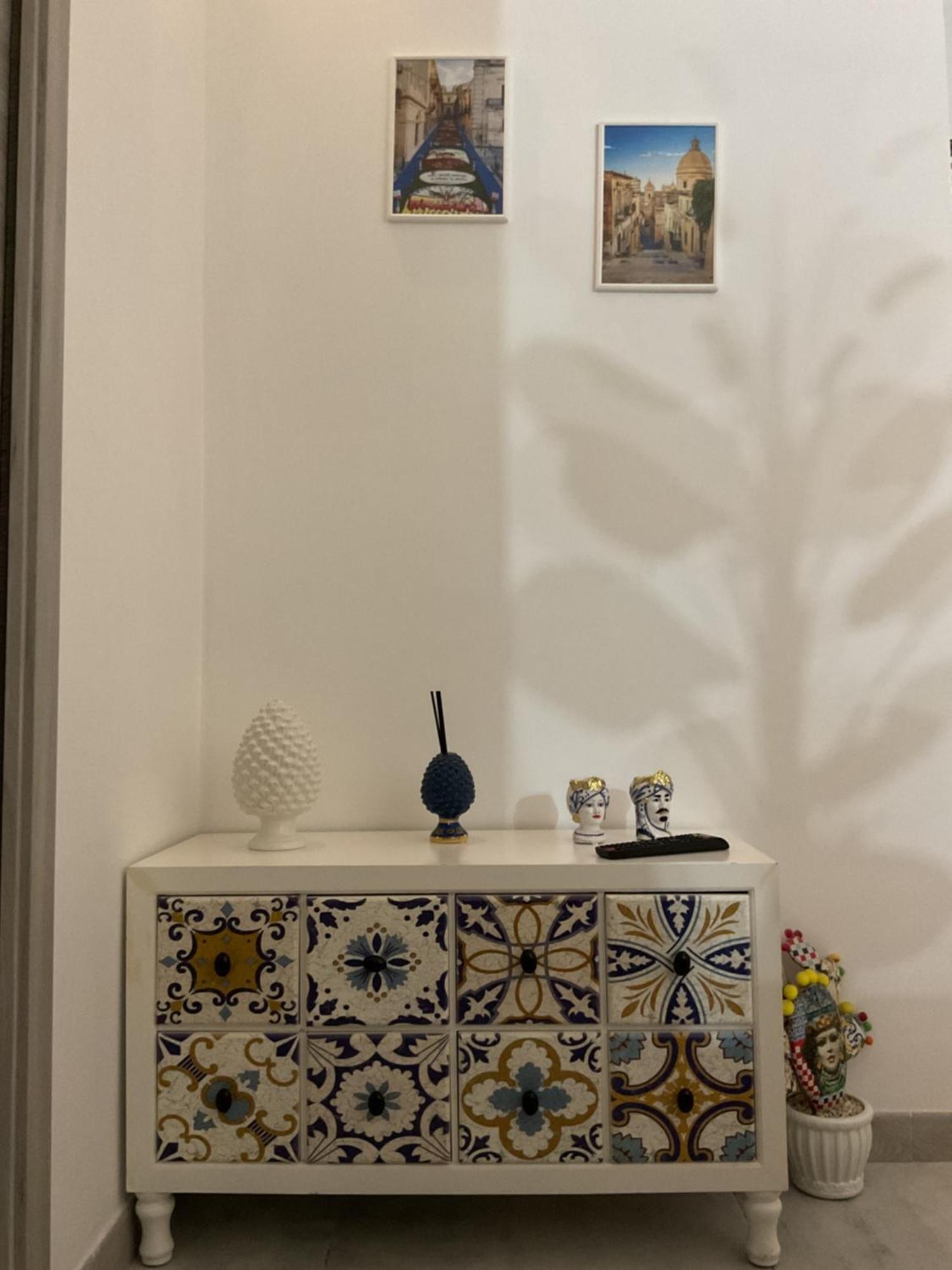 Rossaroll Holiday Houses Noto Esterno foto